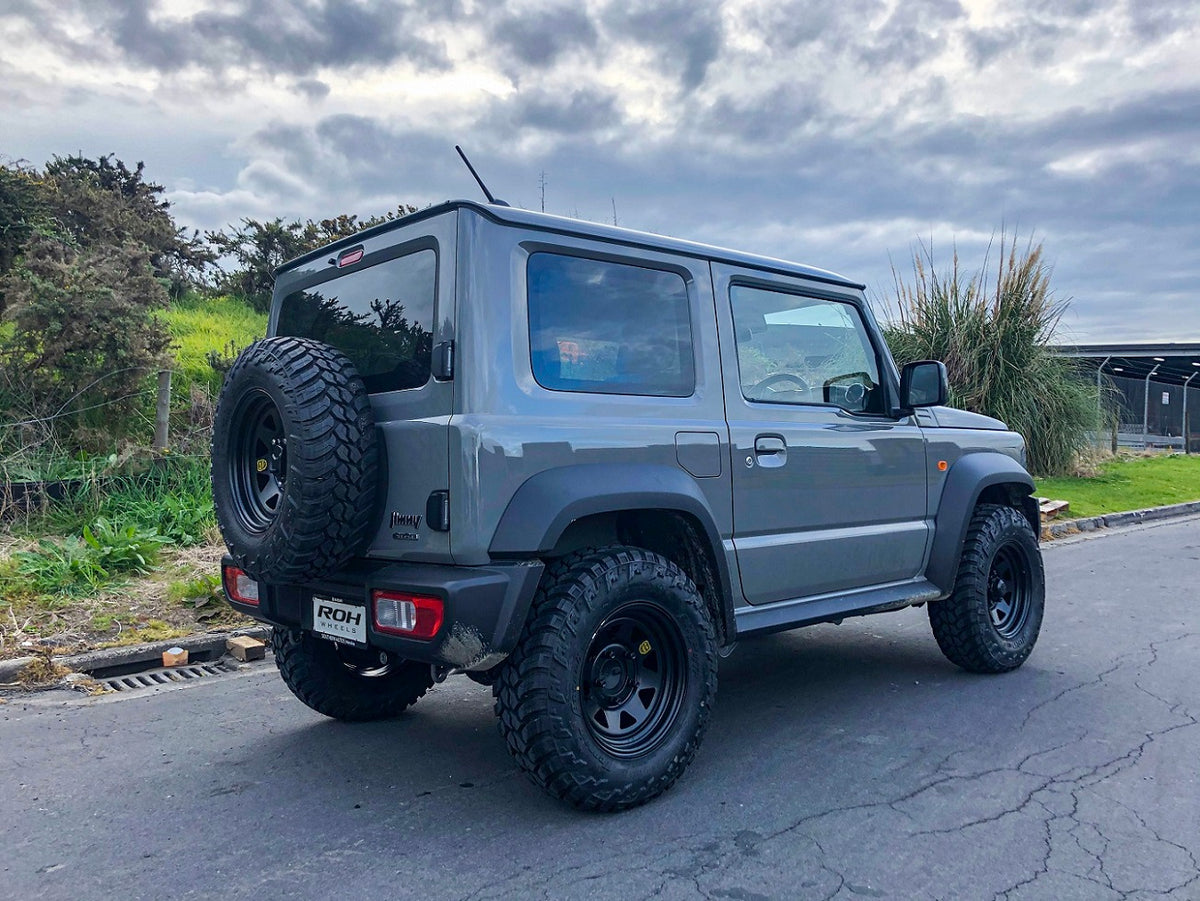 Suzuki Jimny on ROH Trak Blaks with AMP M/T Tyres