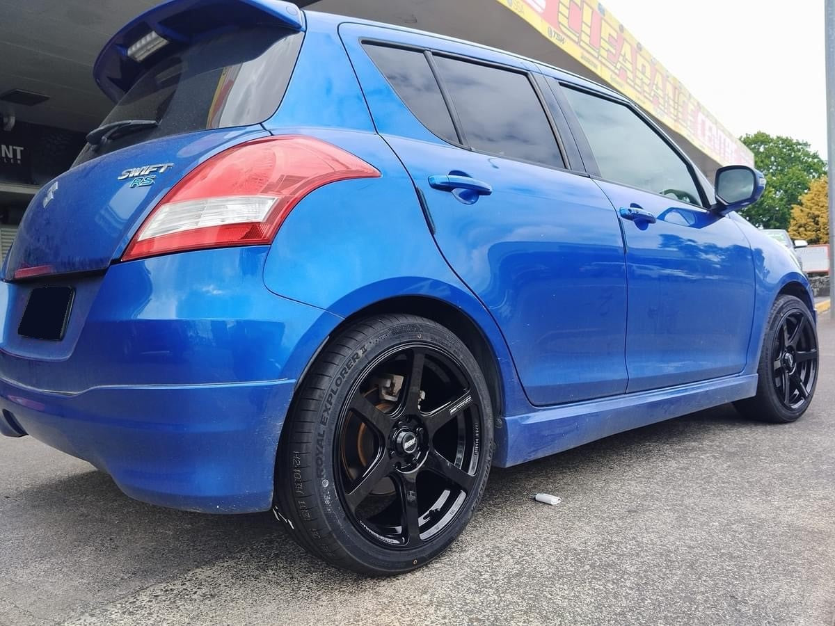 Suzuki Swift (2013) on BGW JD-6