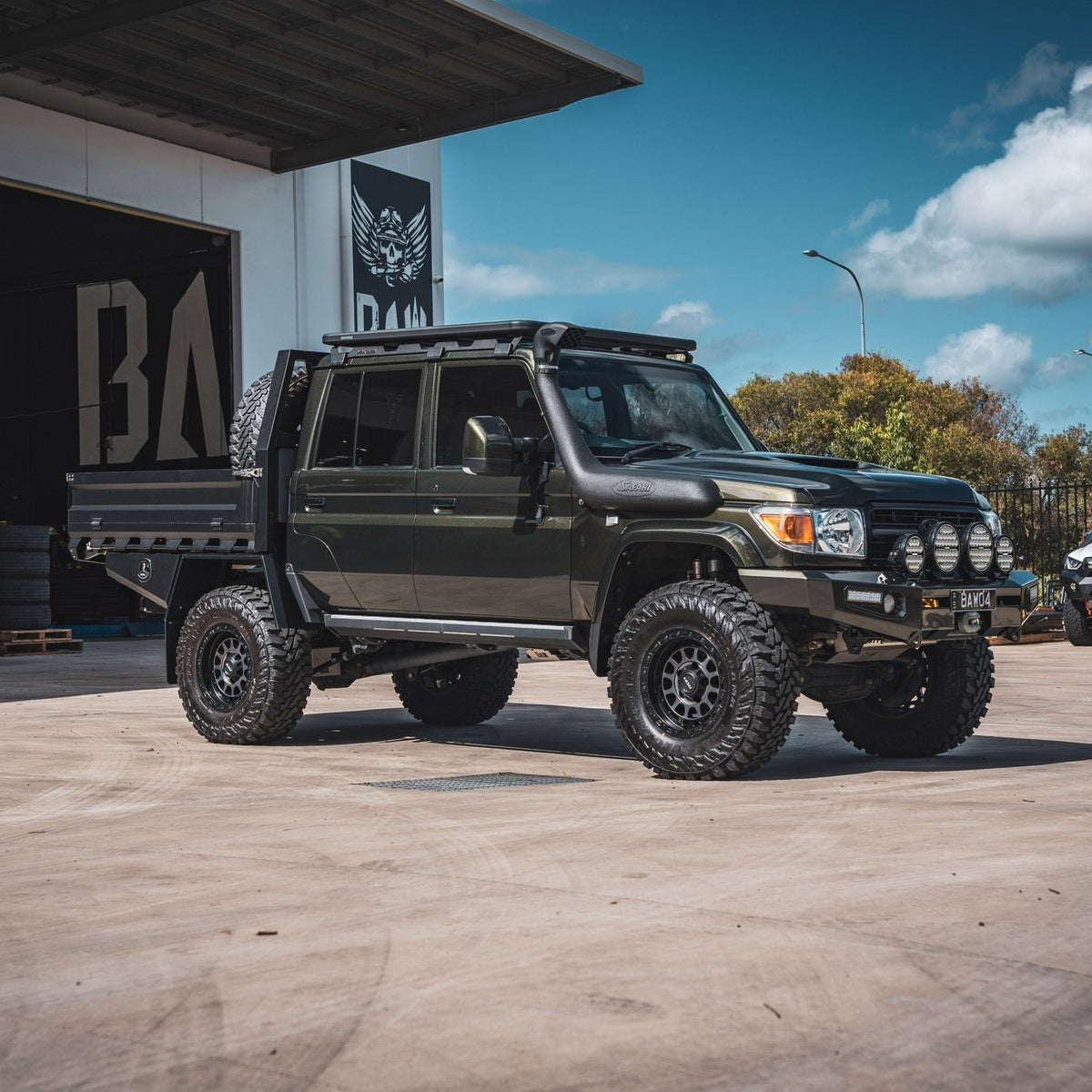 Toyota Land Cruiser 79 Series on ROH Assault