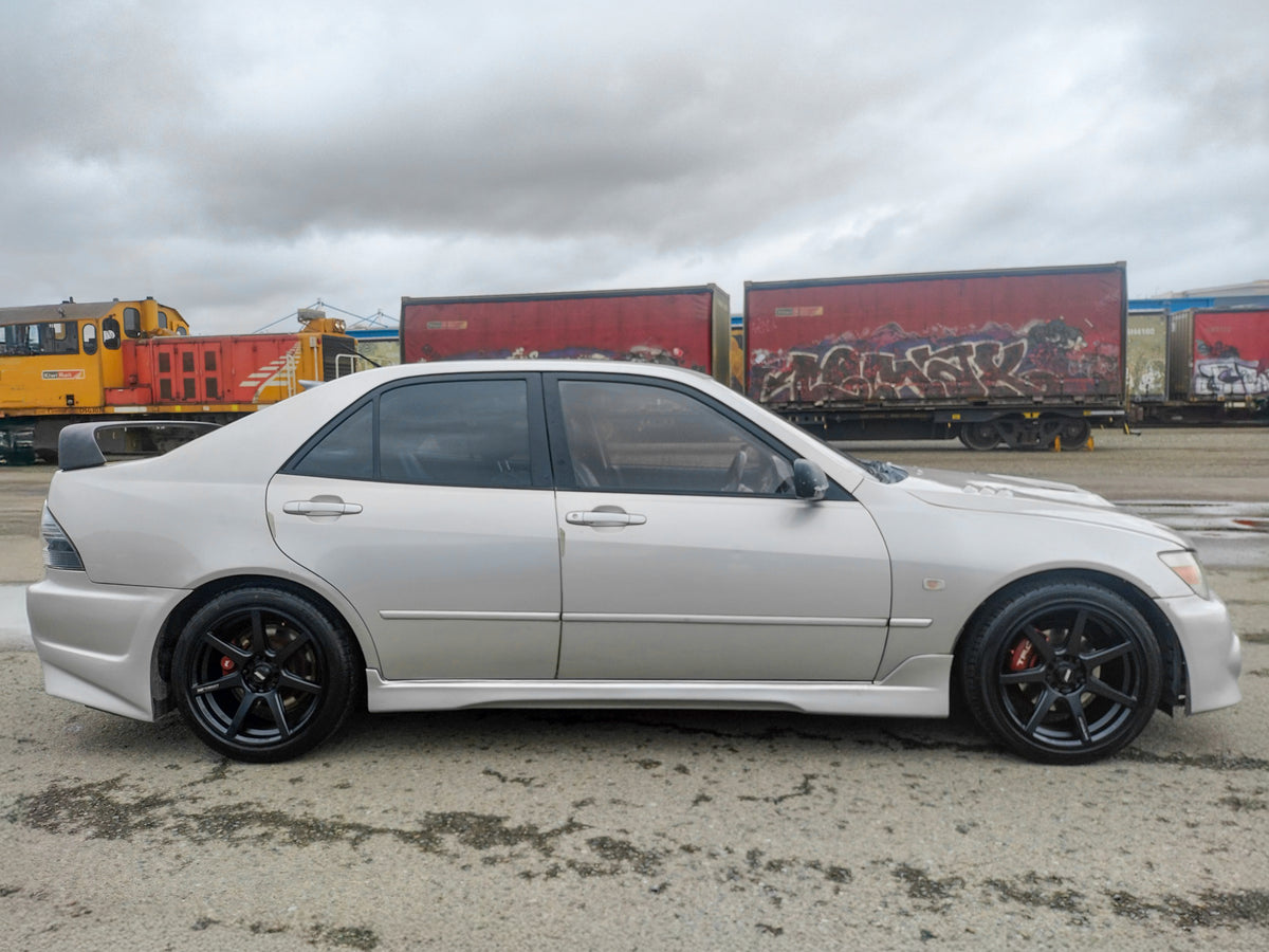 Toyota Altezza (2000) on BGW JD-7