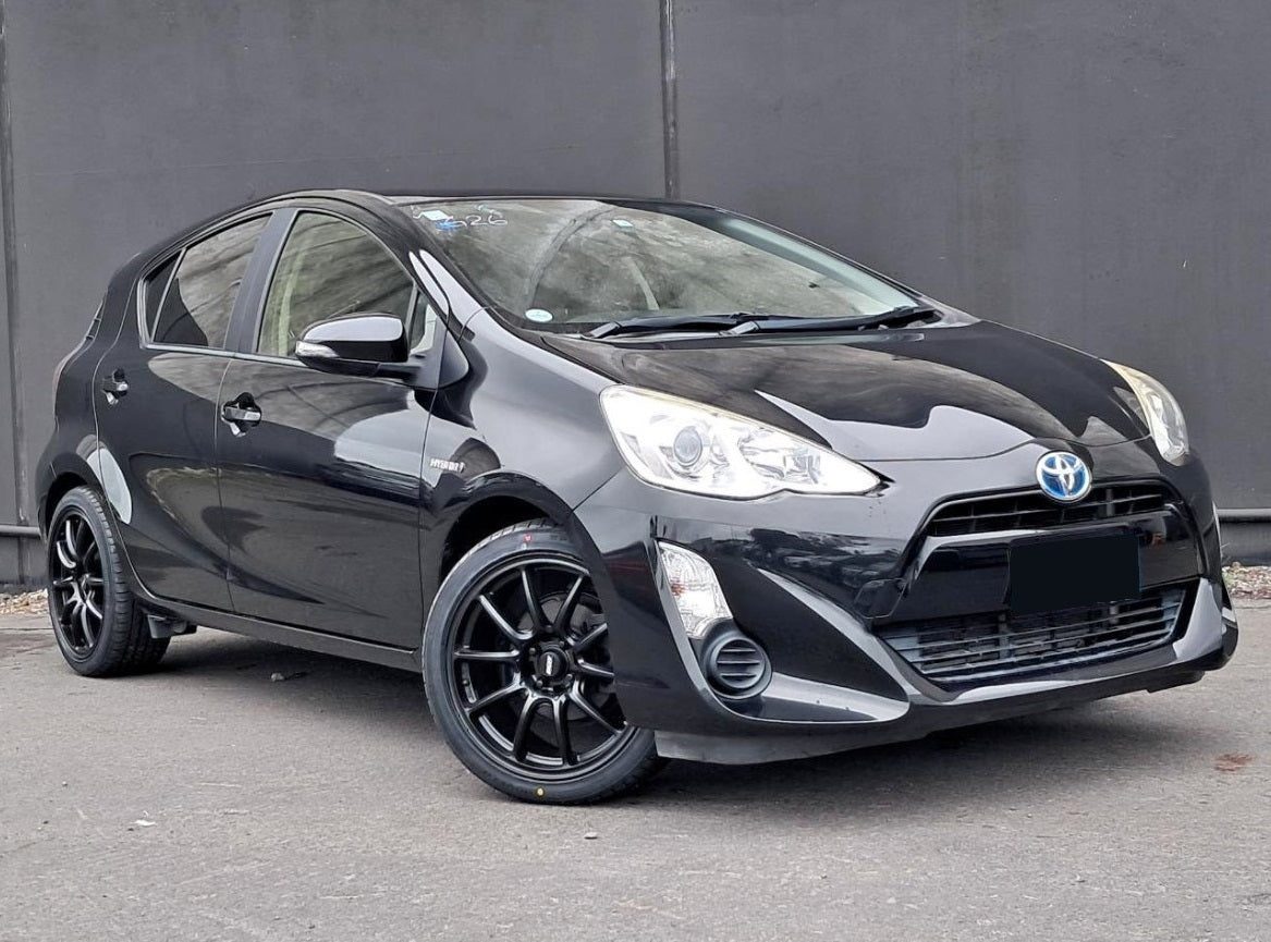 Toyota Aqua (2015) on BGW Suzuka