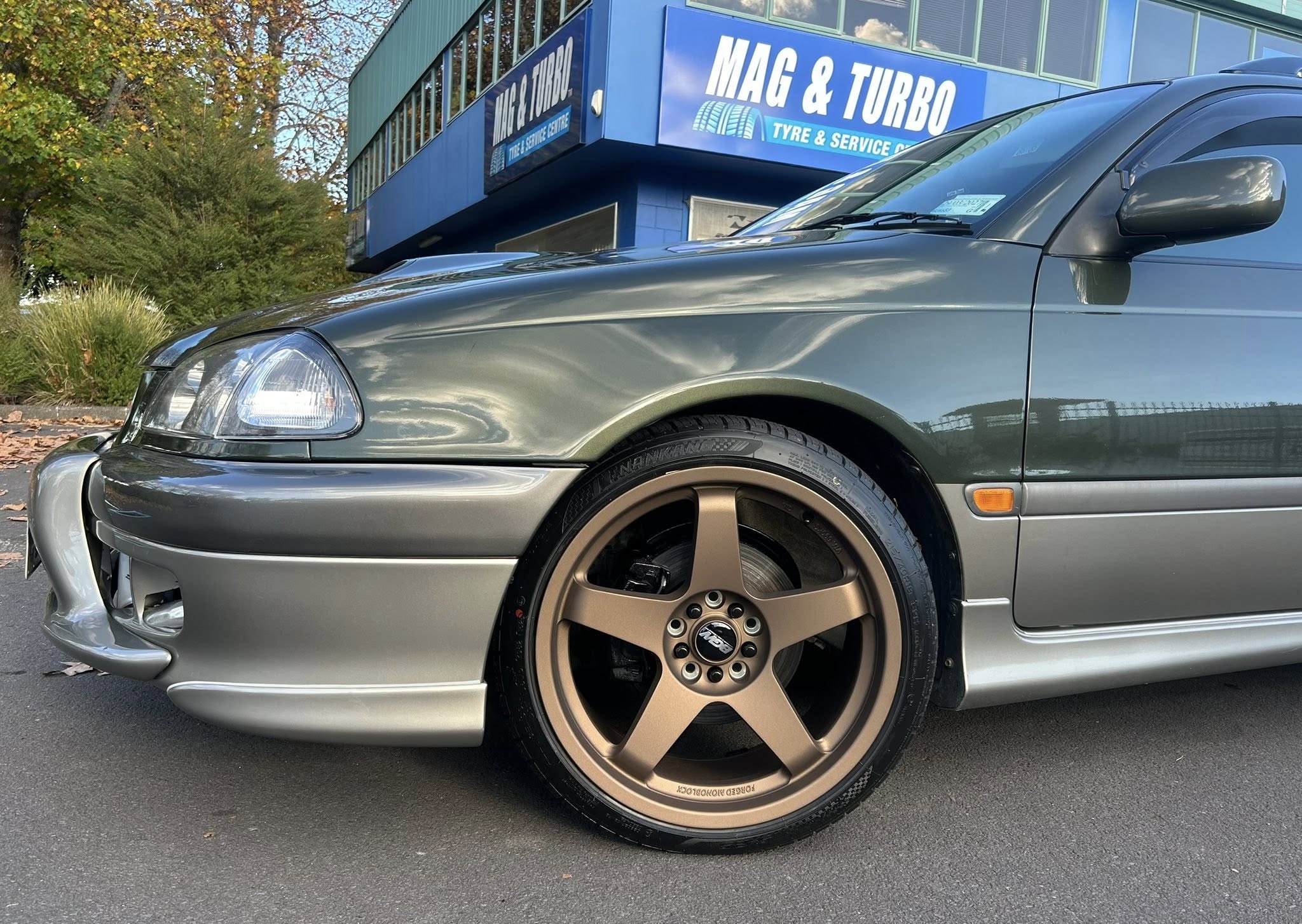Toyota Caldina (1998) on BGW DC Five