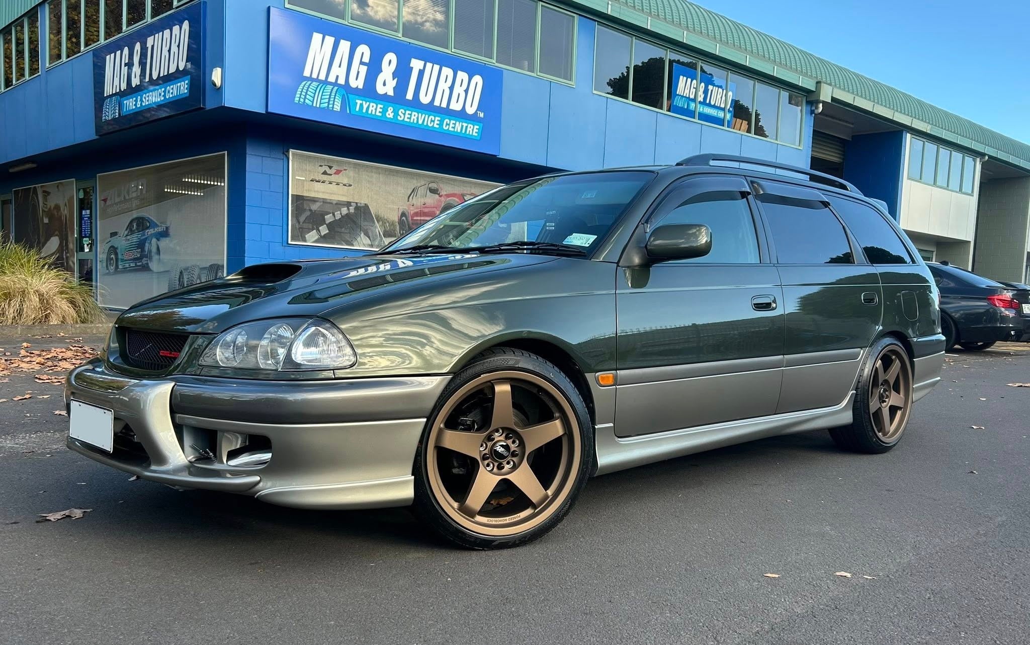 Toyota Caldina (1998) on BGW DC Five