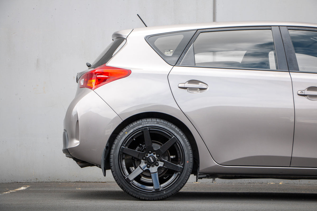 Toyota Corolla (2013) on BGW DC Six
