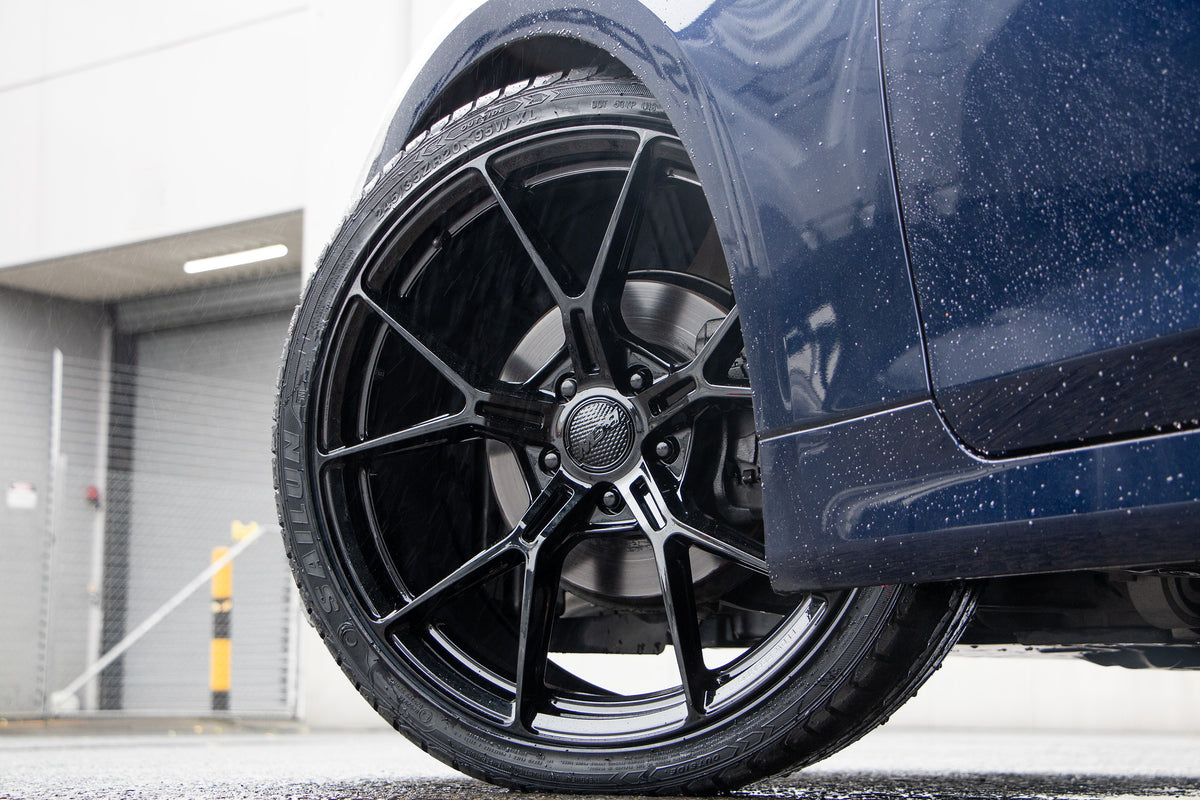 Toyota Crown (2014) on BGW Ritz