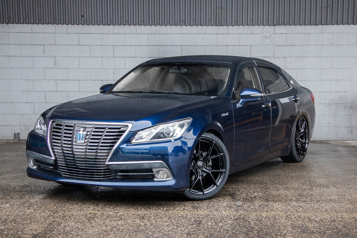 Toyota Crown (2014) on BGW Ritz