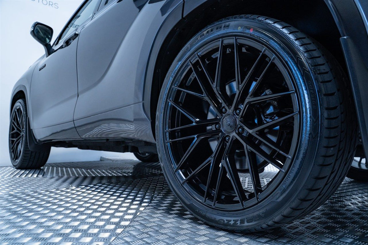 Toyota Highlander (2022) on BGW Prost