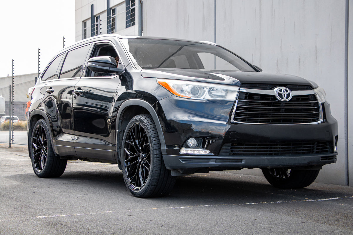 Toyota Highlaner (2014) on BGW Modena