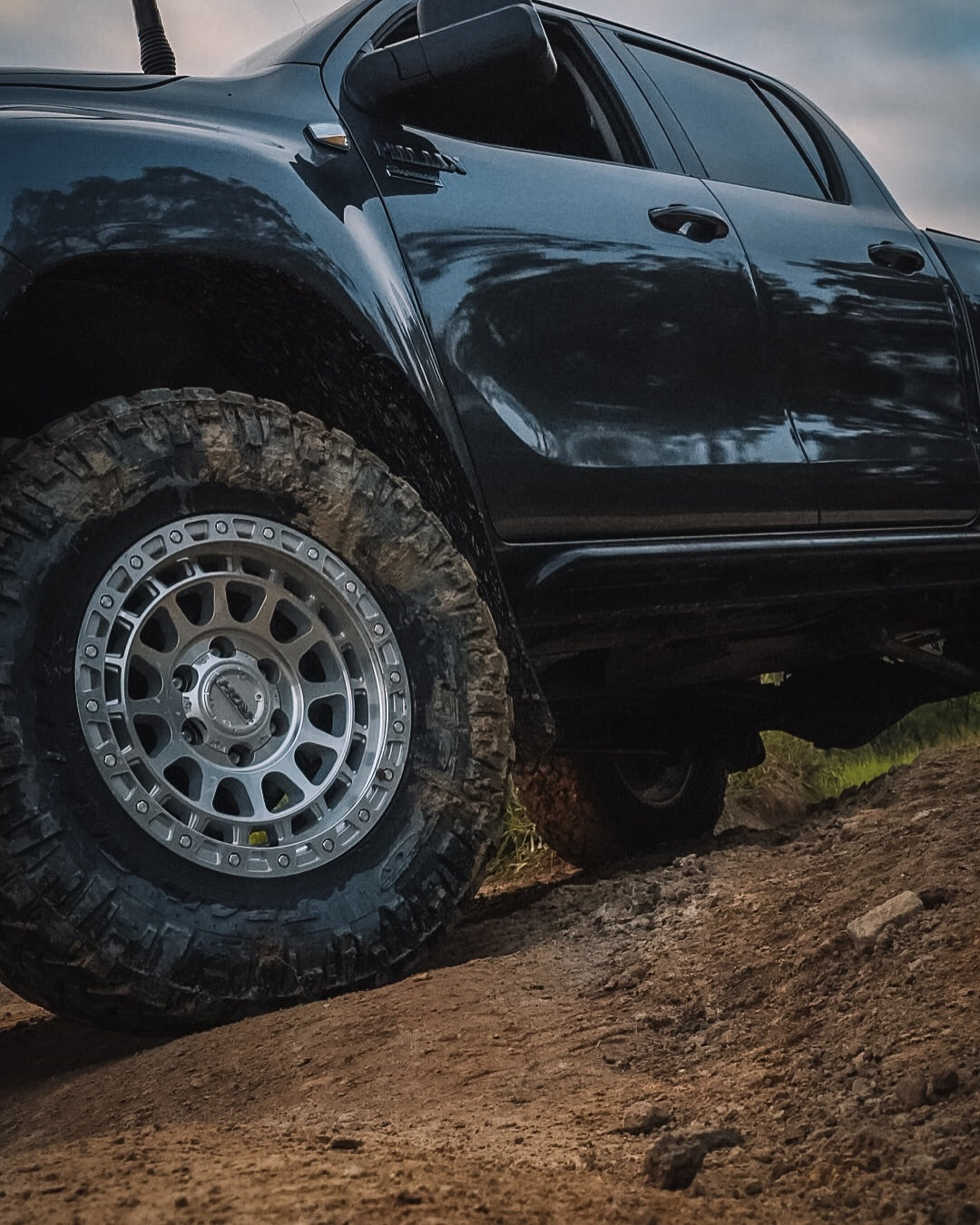 Toyota Hilux (2022) on ROH Assault