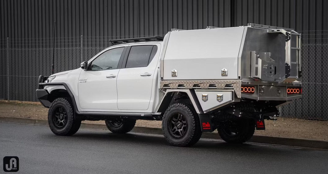 Toyota Hilux on ROH Hammer