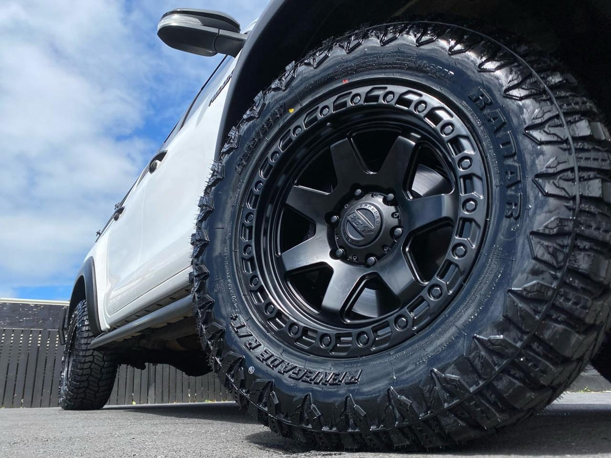 Toyota Hilux SR5 (2016) on BGW Atlas