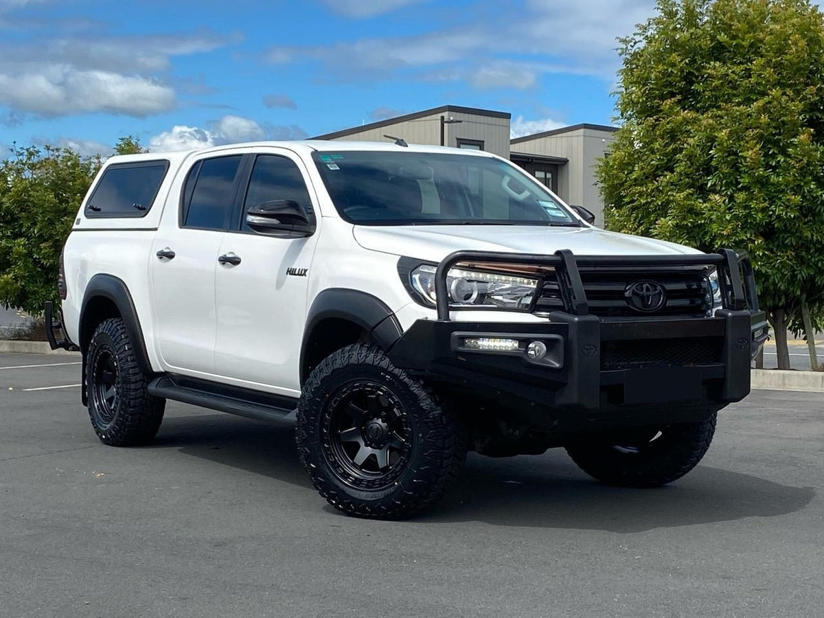 Toyota Hilux SR5 (2016) on BGW Atlas