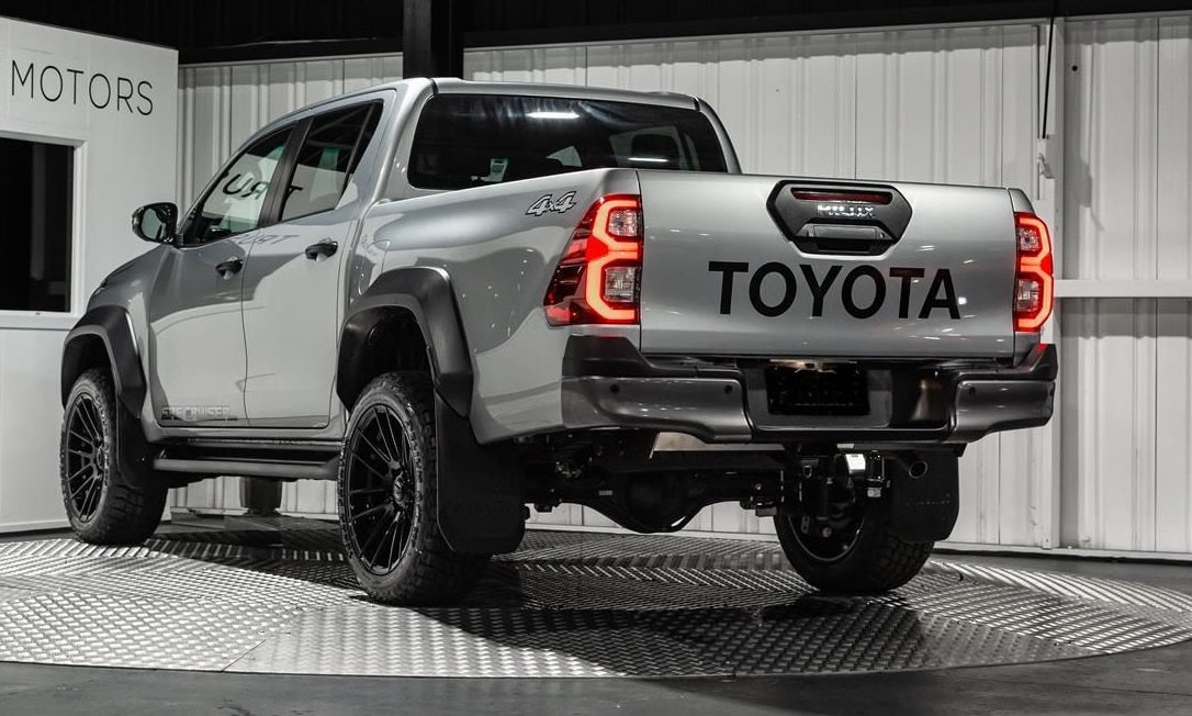 Toyota Hilux SR5 Cruiser (2023) on BGW Shadow
