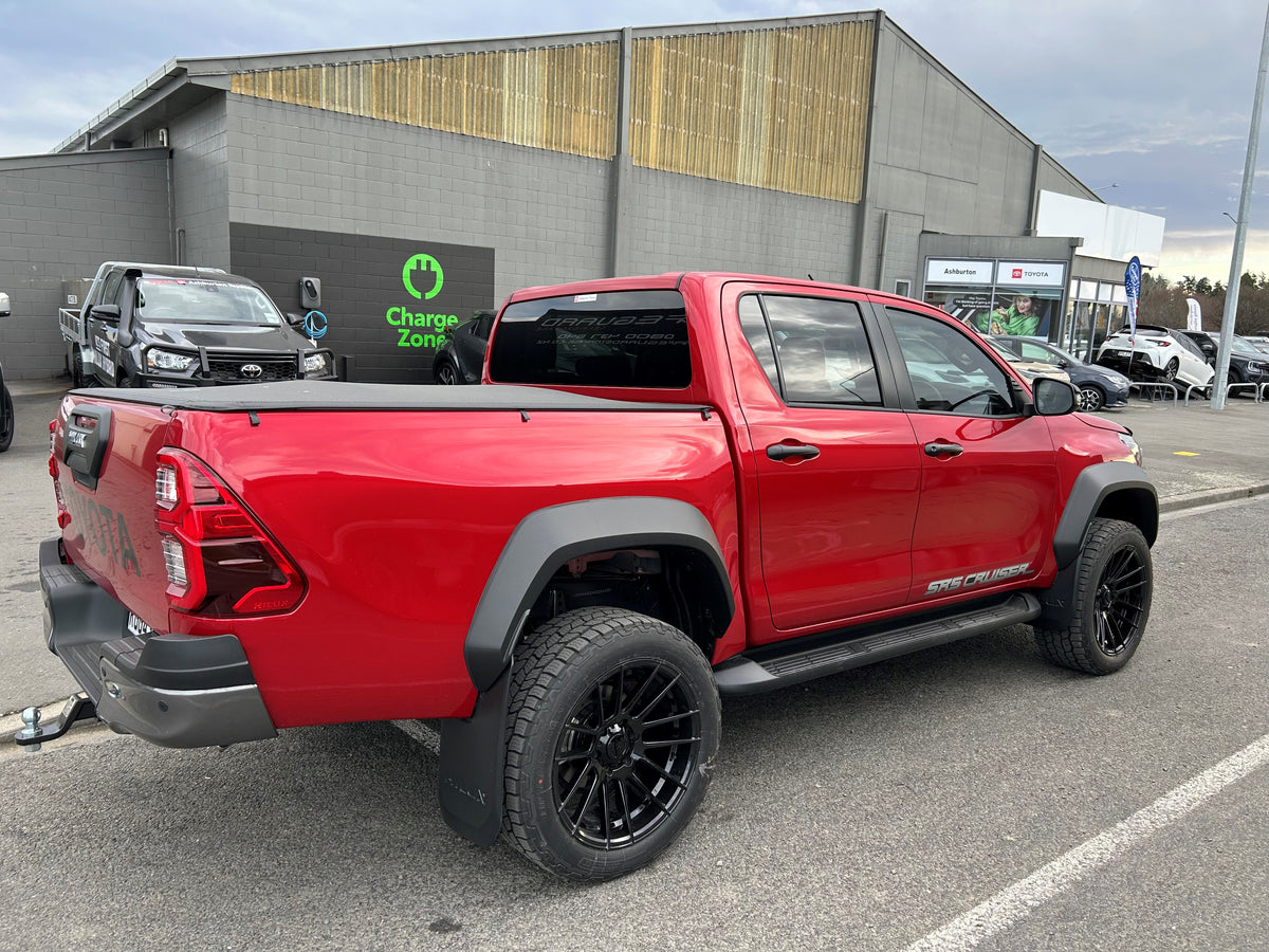 Toyota Hilux SR5 Cruiser (2025) on BGW Shadow