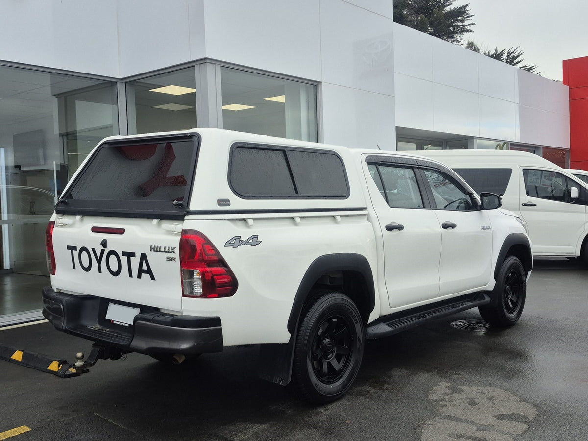 Toyota Hilux SR (2022) on BGW Bandit