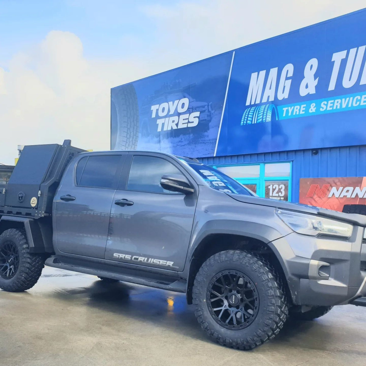 Toyota Hilux SR5 Cruiser (2023) on ROH Crawler