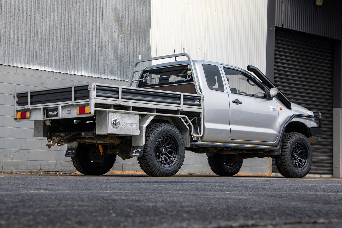 Toyota Hilux (2015) on BGW Vulcan