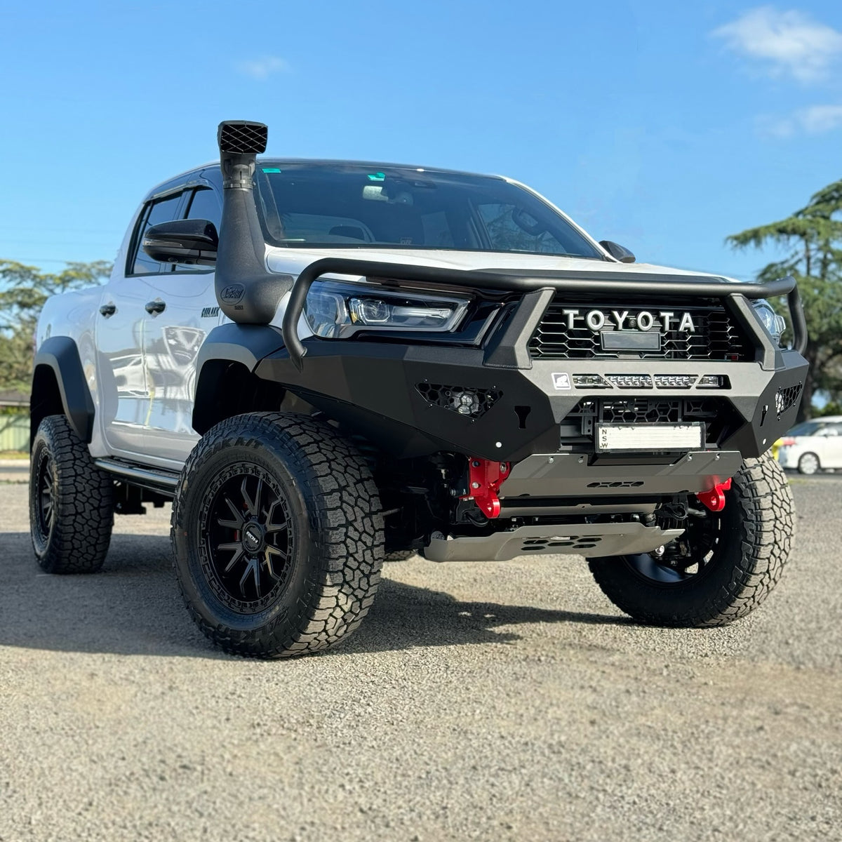 Toyota Hilux on ROH Raid