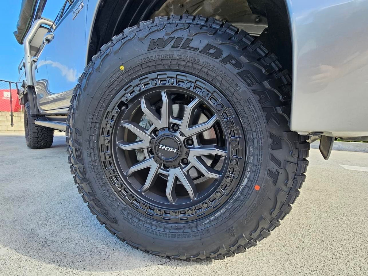 Toyota Hilux on ROH Raid
