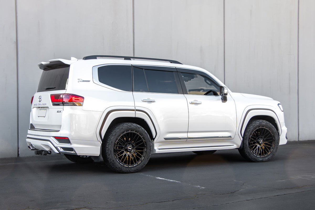 Toyota Land Cruiser 300 Series (2021) on BGW Axis