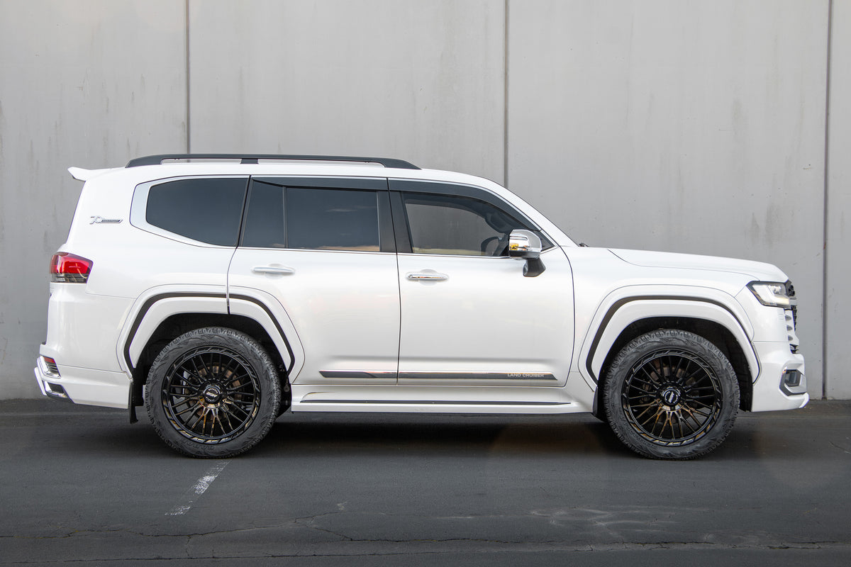 Toyota Land Cruiser 300 Series (2021) on BGW Axis