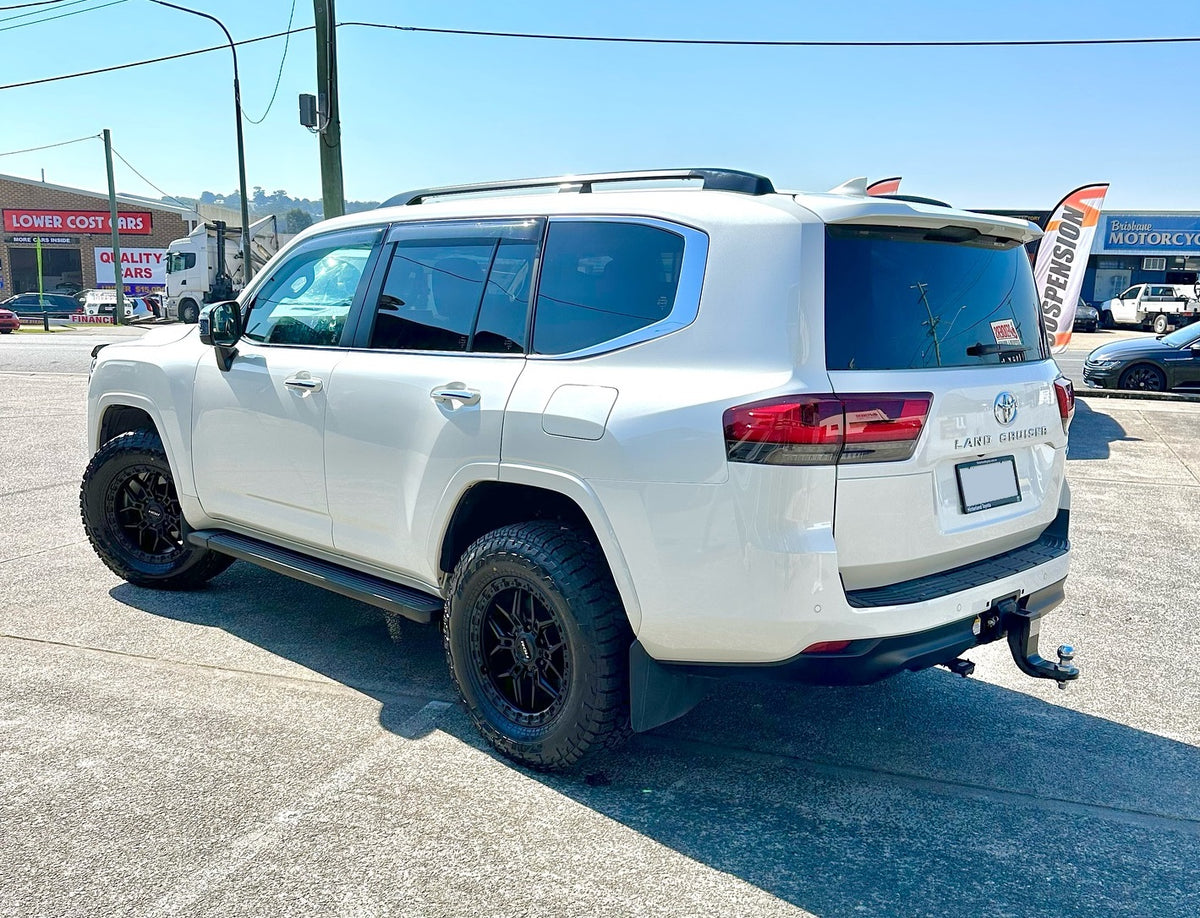 Toyota Land Cruiser 300 Series (2024) on ROH Axe