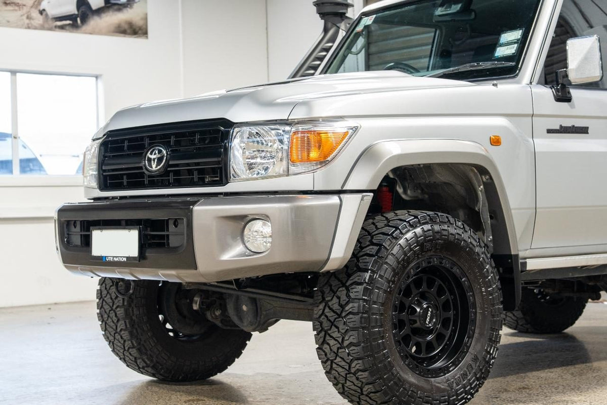 Toyota Land Cruiser 76 Series (2023) on ROH Assault
