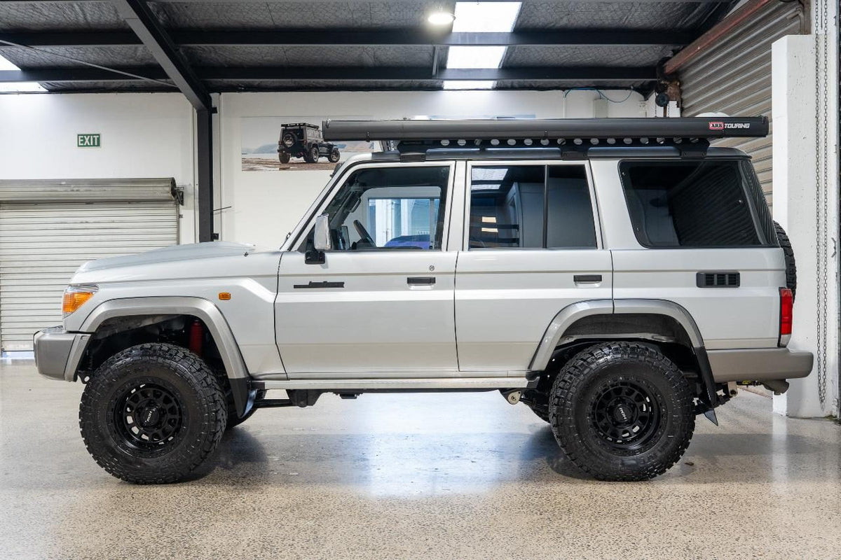 Toyota Land Cruiser 76 Series (2023) on ROH Assault
