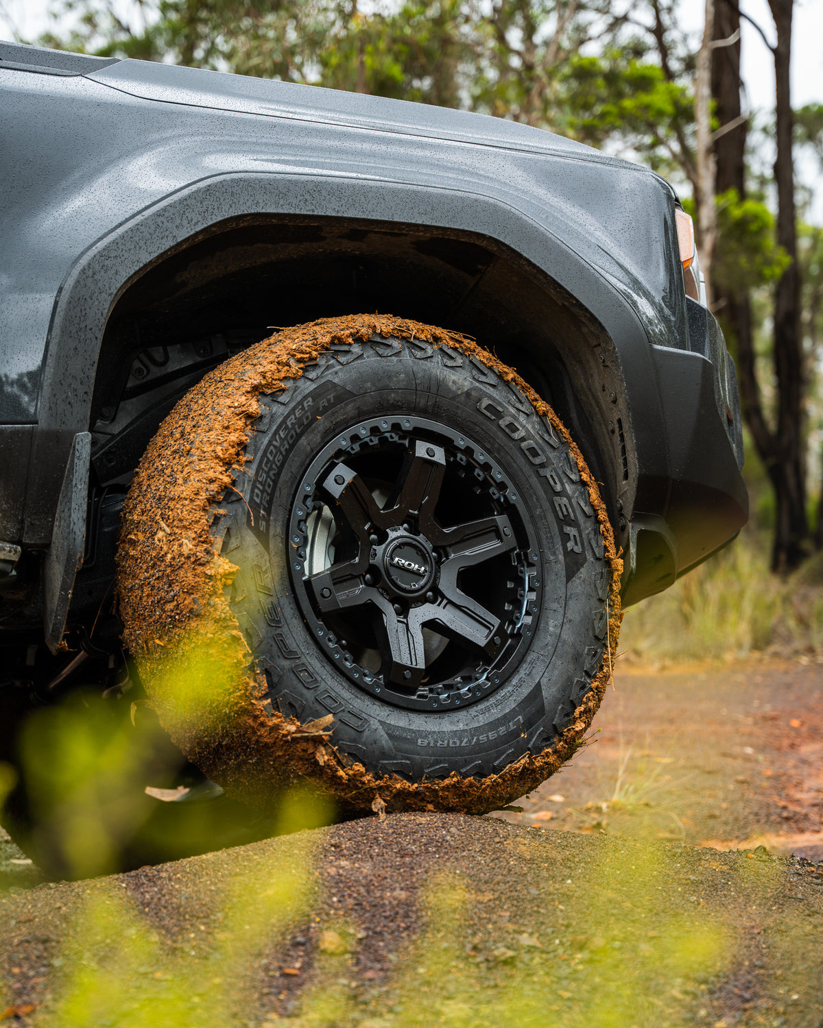 Toyota Land Cruiser Prado (2025) on ROH Rock 6