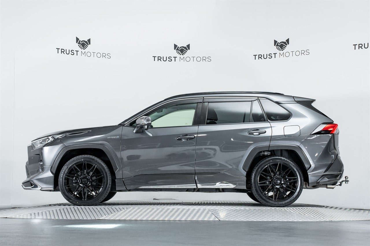 Toyota RAV4 (2019) on Covert CV8