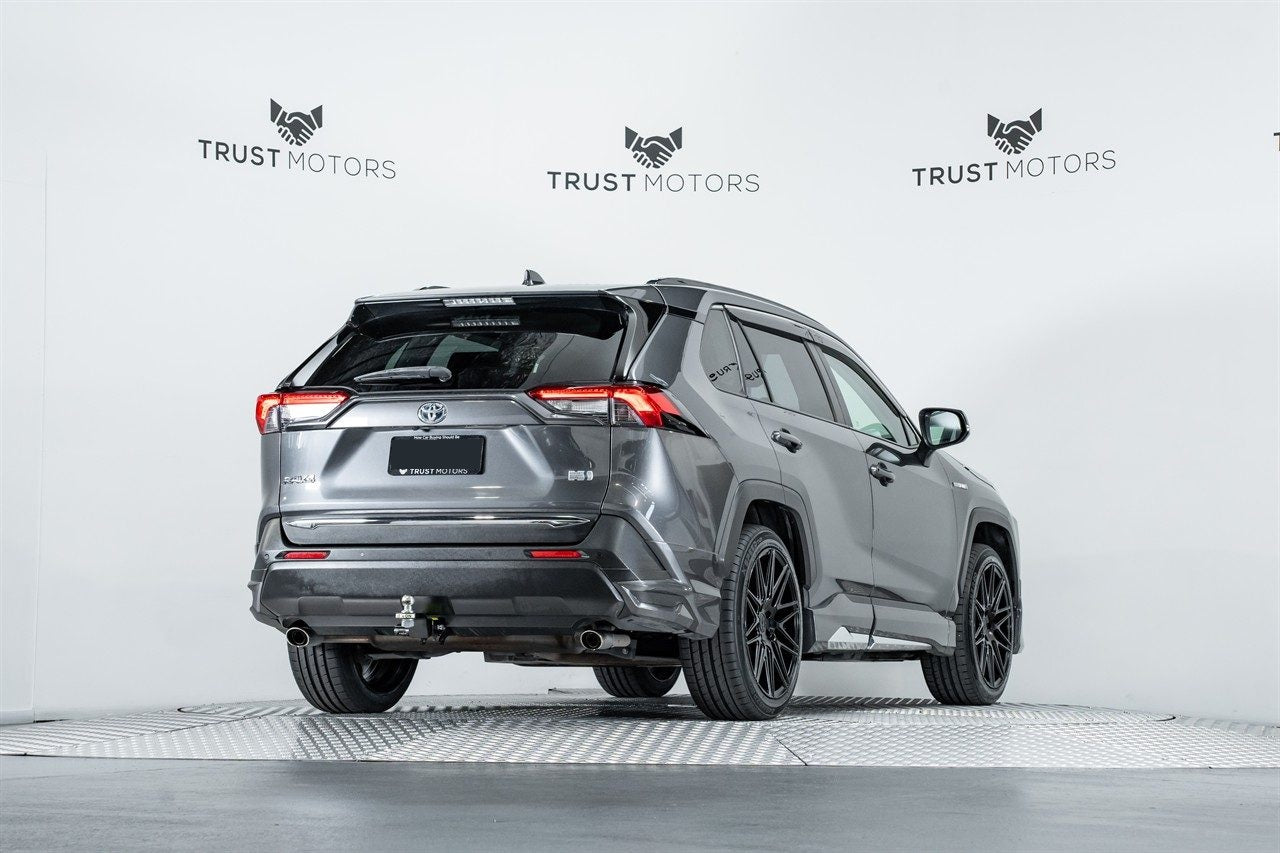 Toyota RAV4 (2019) on Covert CV8