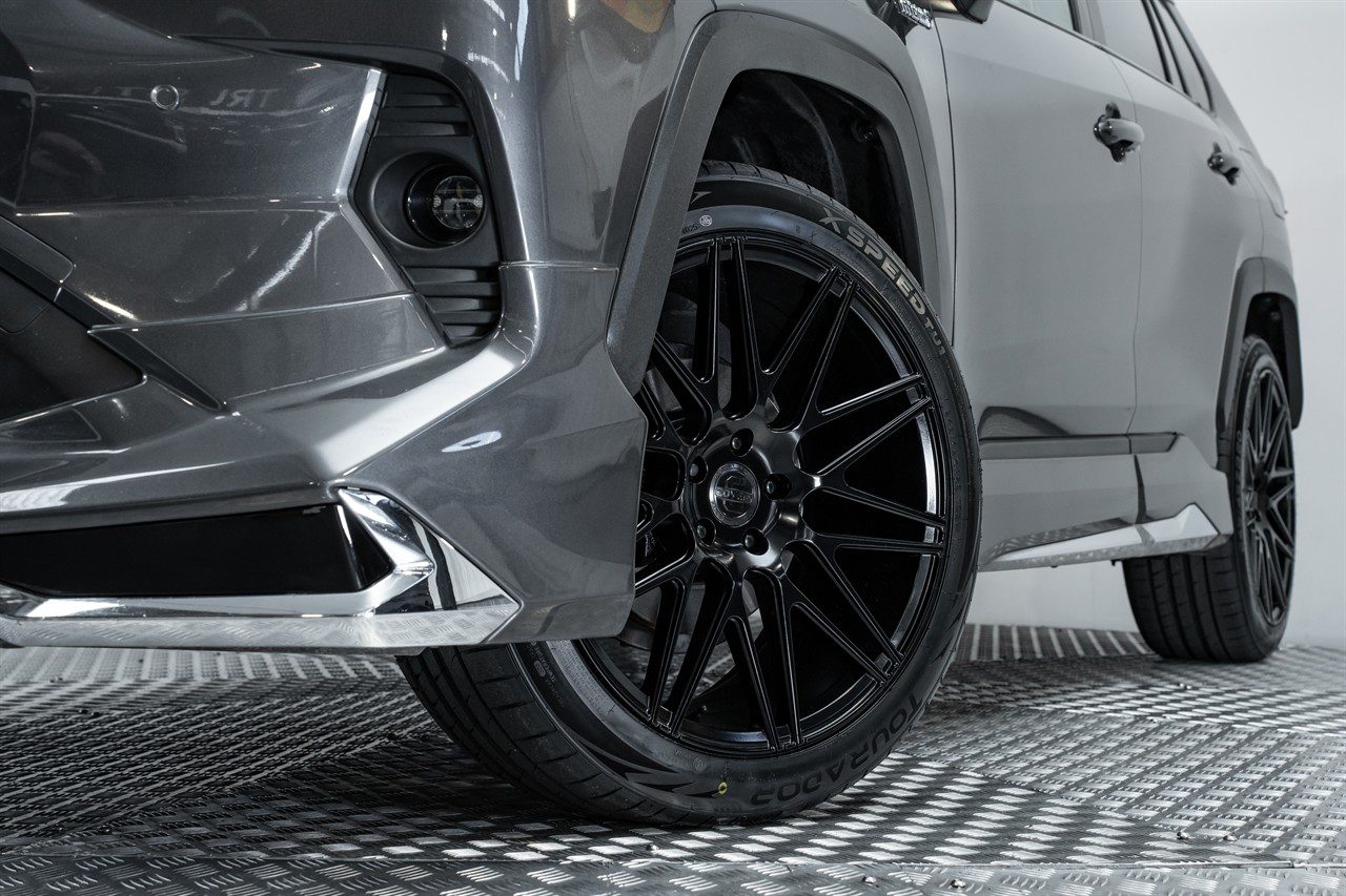 Toyota RAV4 (2019) on Covert CV8