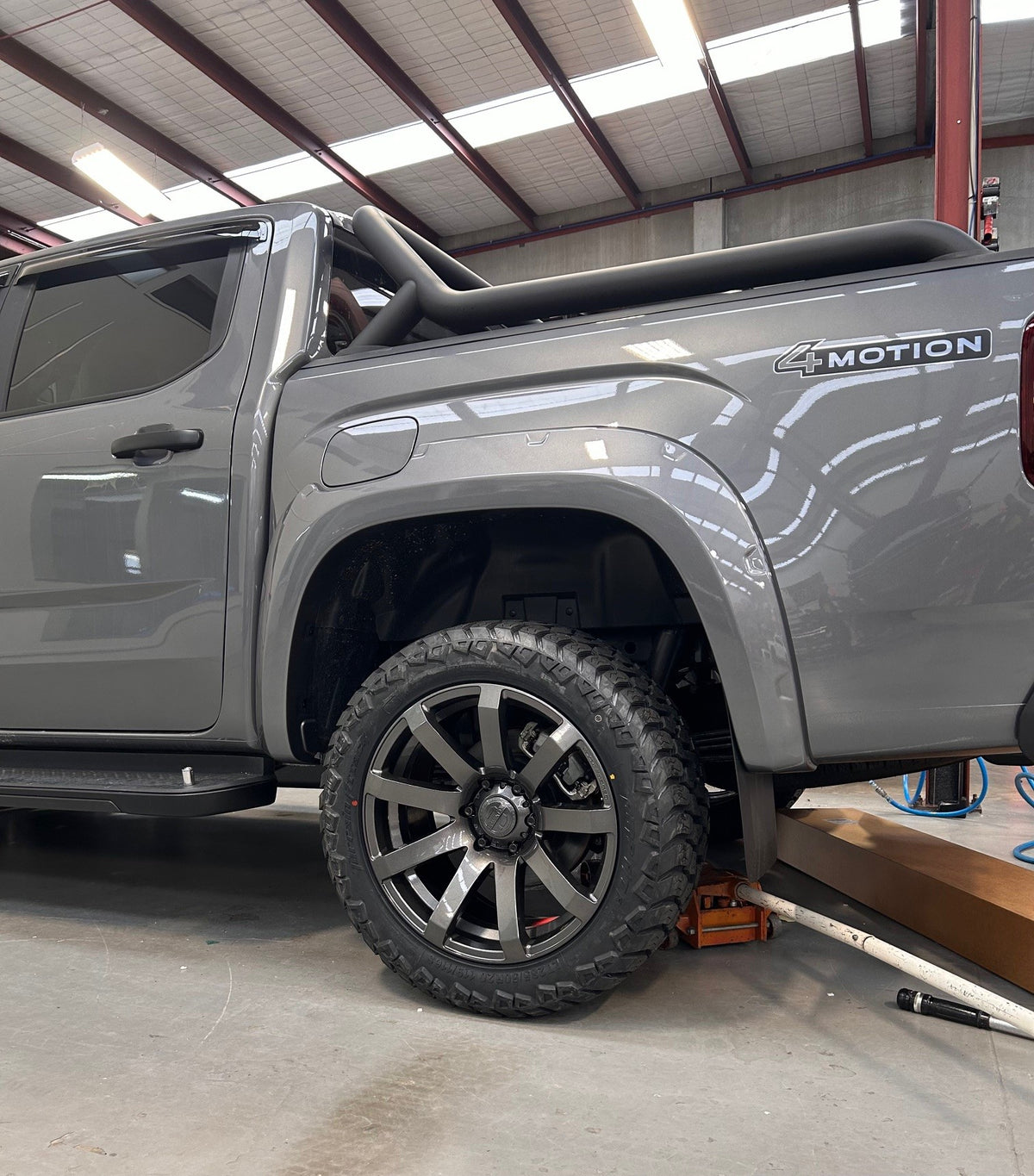 VW Amarok (2024) on Covert RV3