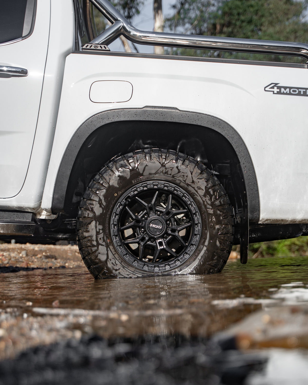 VW Amarok (2024) on ROH Axe