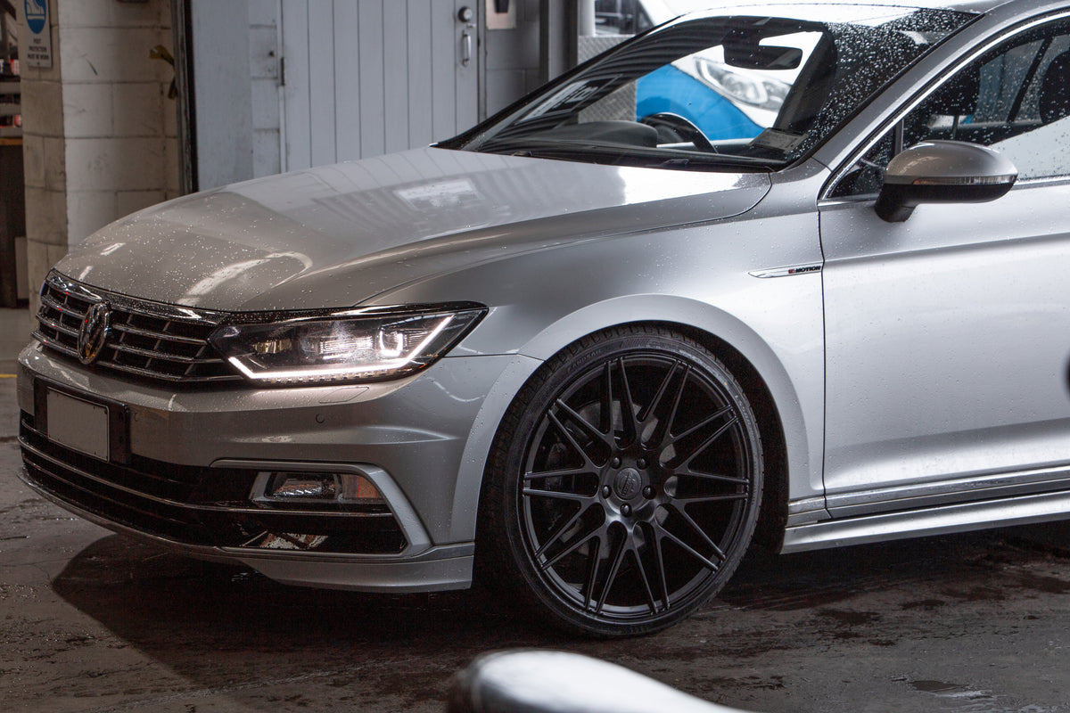 VW Passat (2016) on Covert CV8