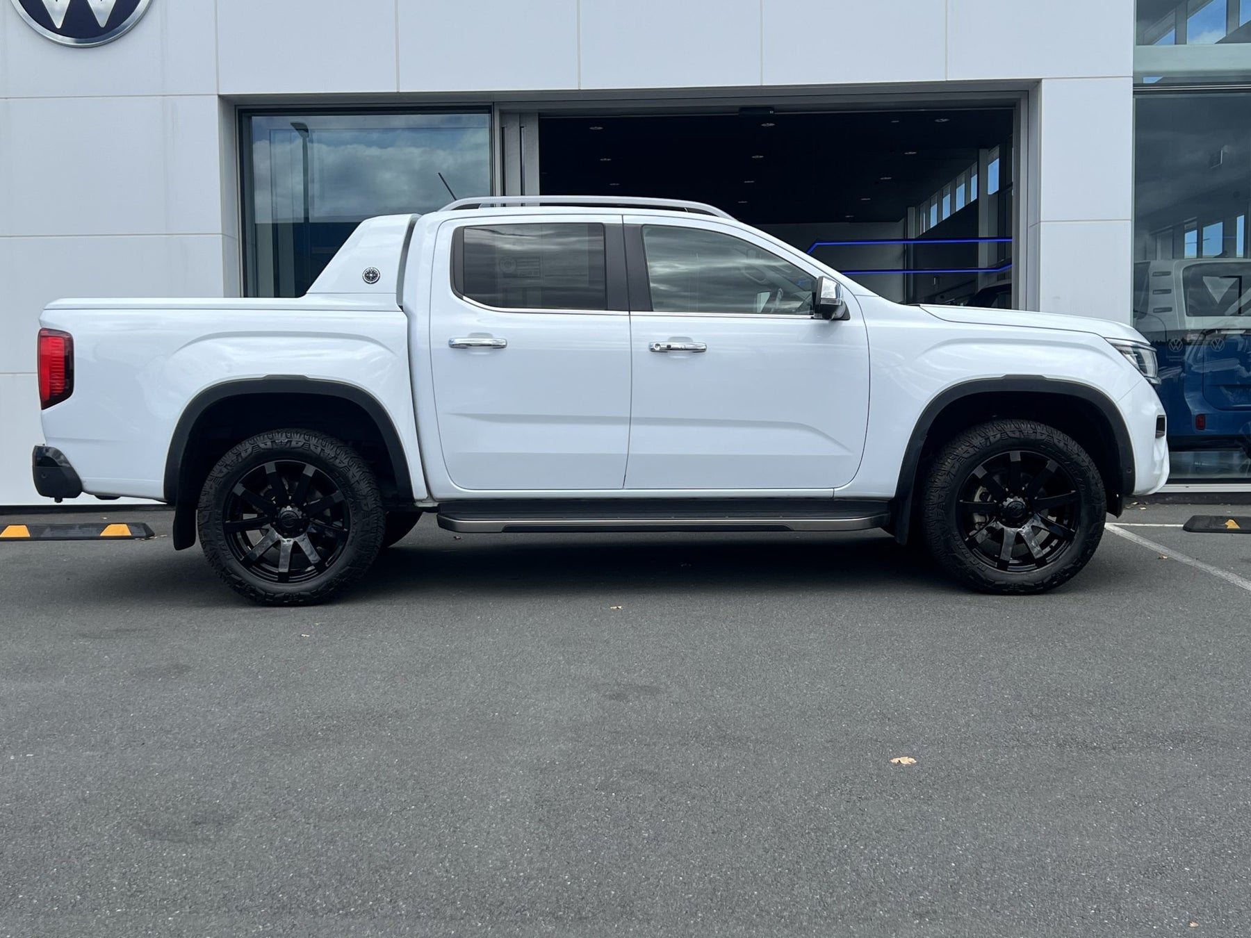Volkswagen Amarok (2023) on Covert RV3