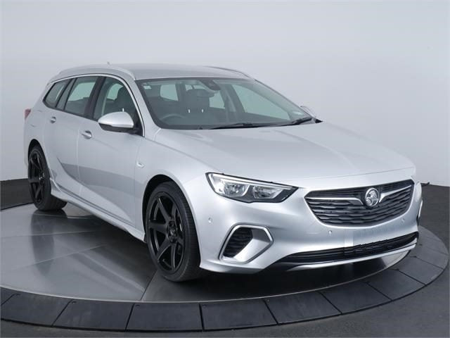 Holden Commodore ZB on BGW Cartel