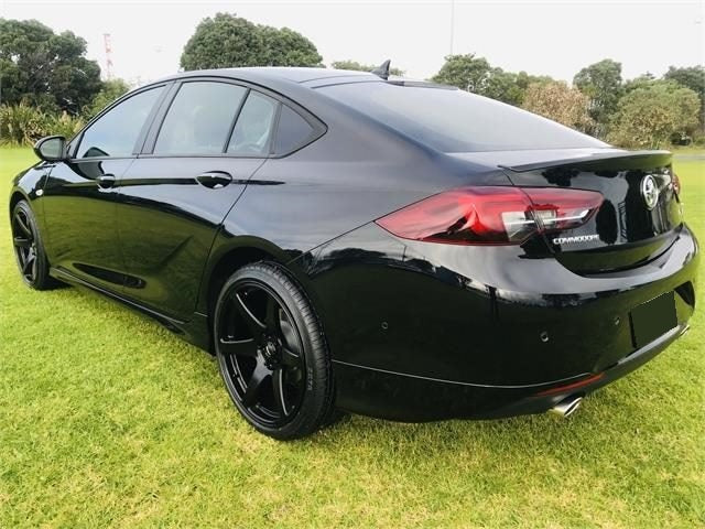 Holden Commodore ZB on BGW Cartel