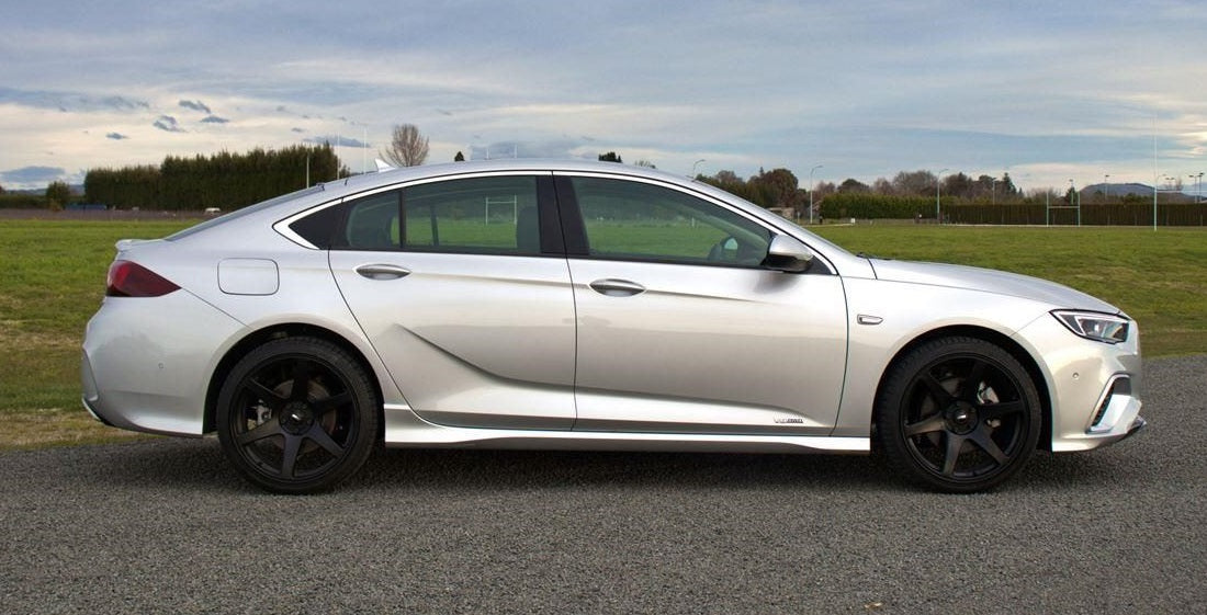 Holden Commodore ZB on BGW Cartel