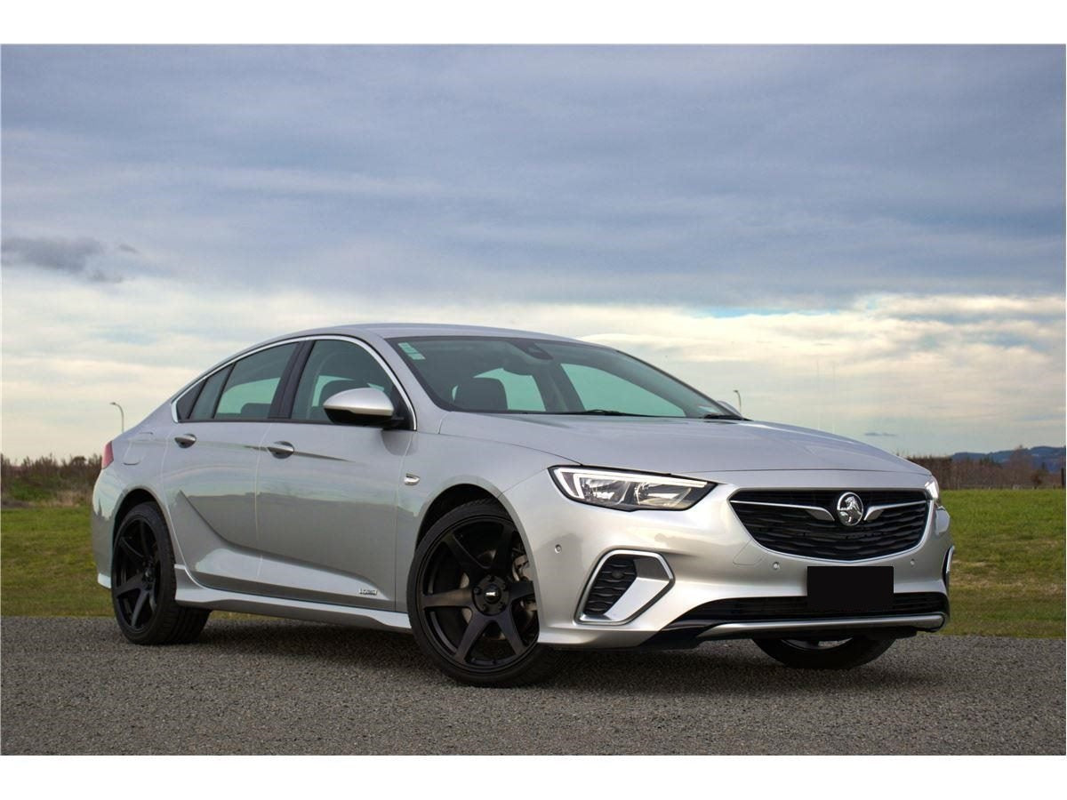 Holden Commodore ZB on BGW Cartel