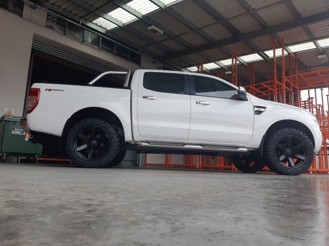 Ford Ranger (2015) on BGW Beast with AMP M/Ts