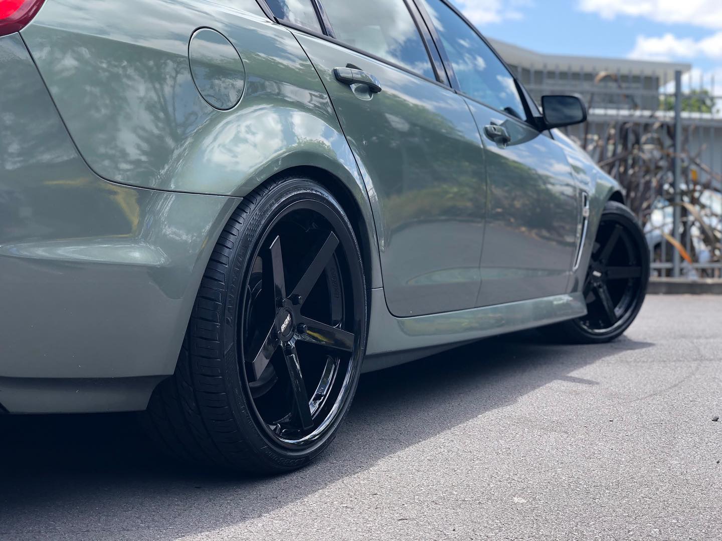 Holden Commodore VF on BGW Marlin