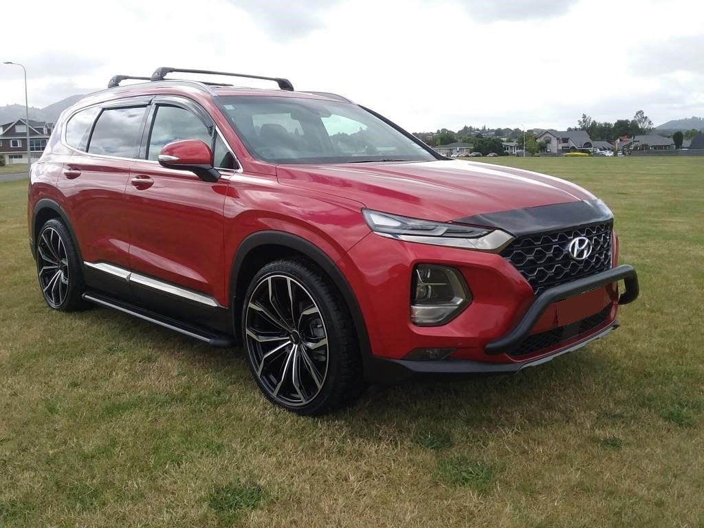 Hyundai Santa Fe on BGW Black Widow