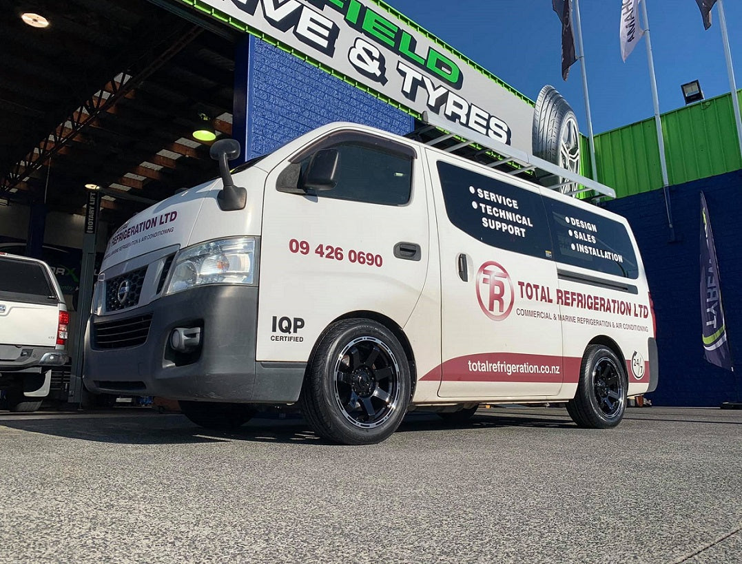 Toyota Hiace on BGW Bandit