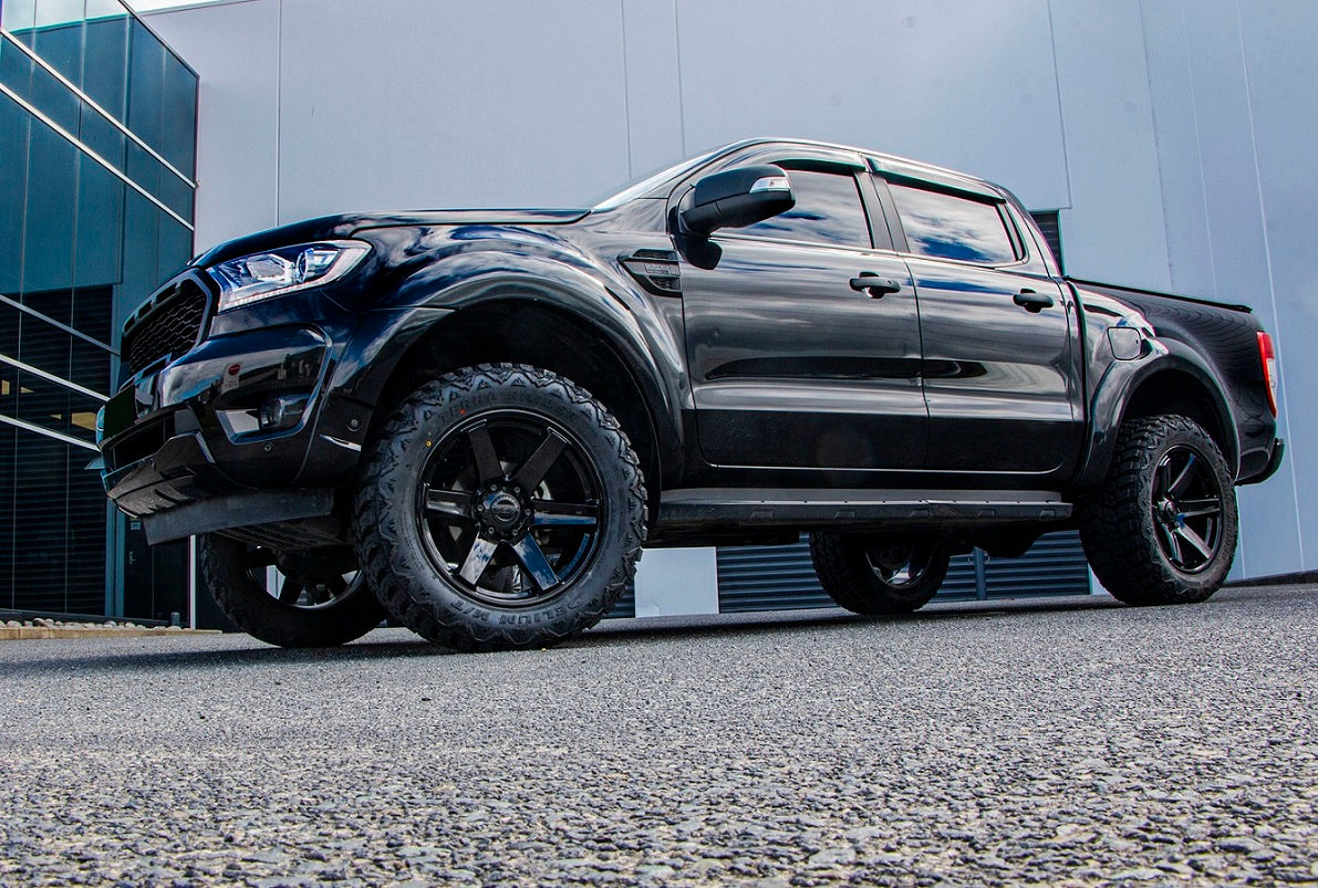 Ford Ranger on BGW Beast w Delium 33X12.5R20 Tyres