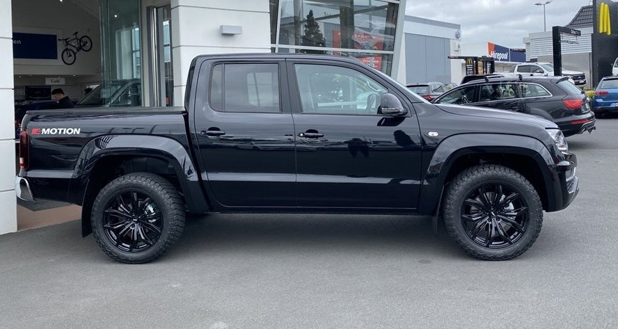 VW Amarok (2021) on BGW Black Widow