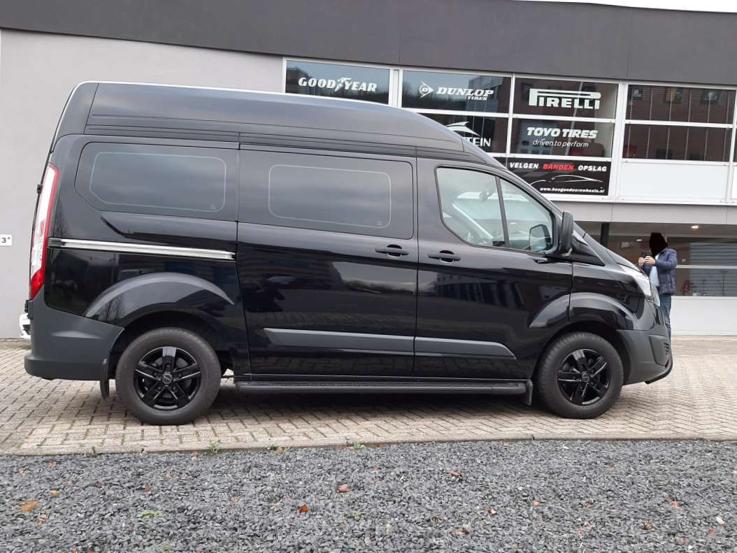 Ford Transit on MAK Stone 5