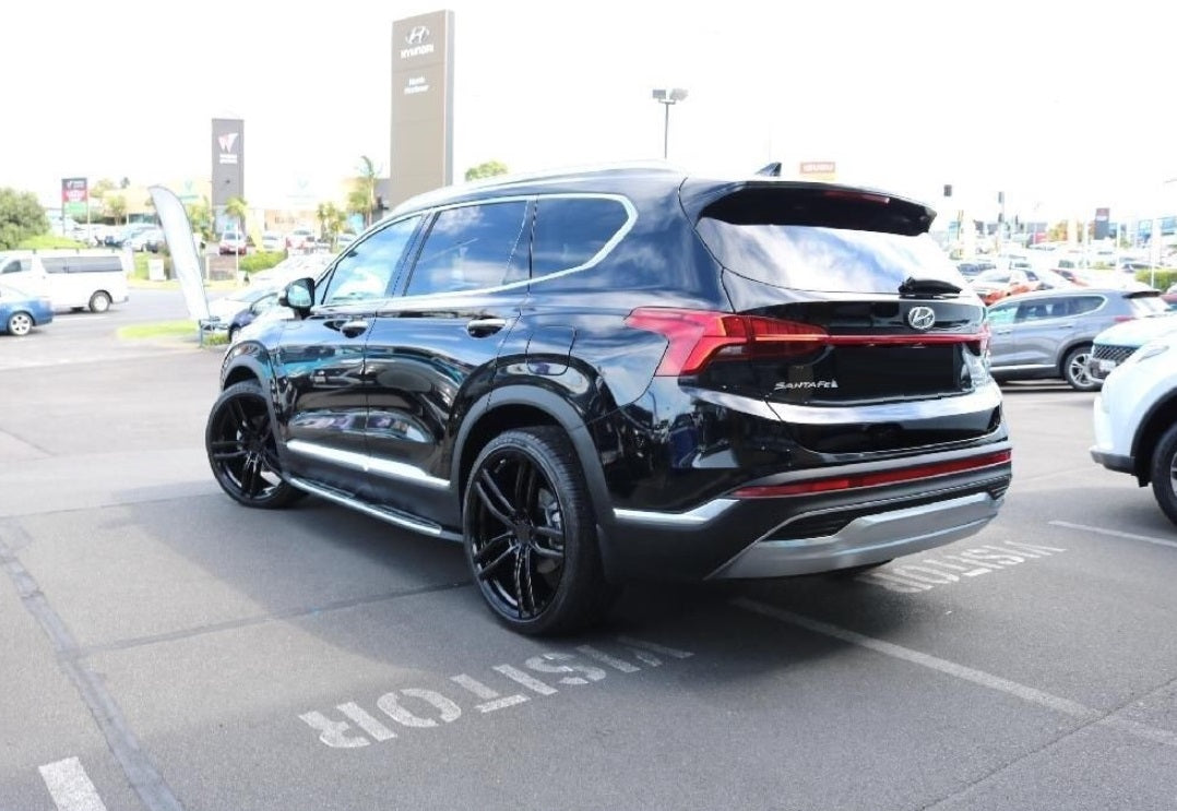 Hyundai Santa Fe on Covert CV3
