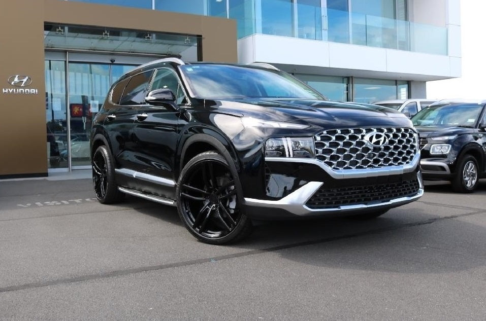 Hyundai Santa Fe on Covert CV3
