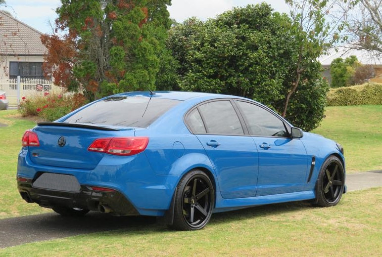 Holden Commodore VF on BGW Marlin